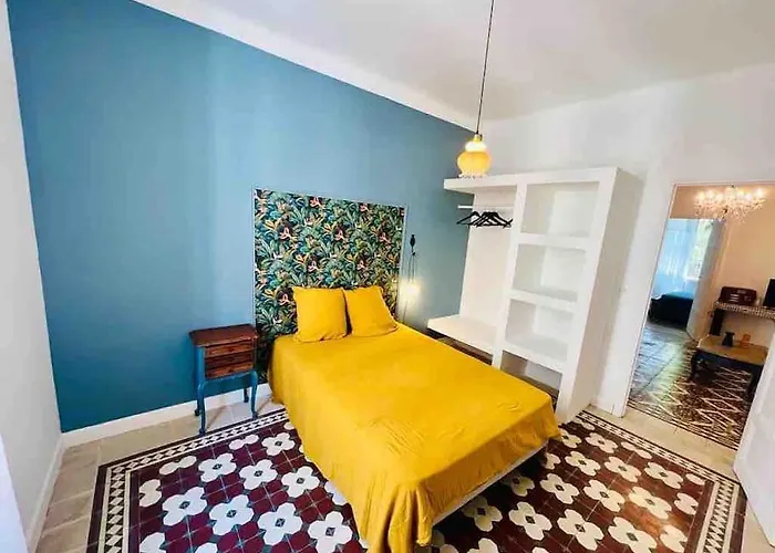 Hotel Mare E Ventu. Un Lieu Unique Et En Plein Centre De Bastia *