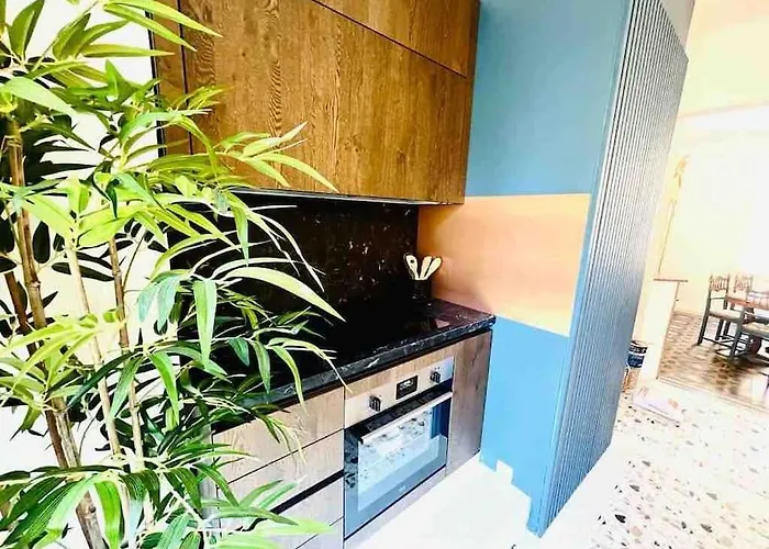 Hotel Mare E Ventu. Un Lieu Unique Et En Plein Centre De Bastia Bastia (Corsica)